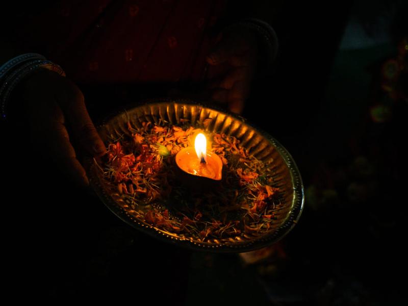 Robots Are Performing Hindu Rituals. Some Worshippers Fear They’ll Be Replaced