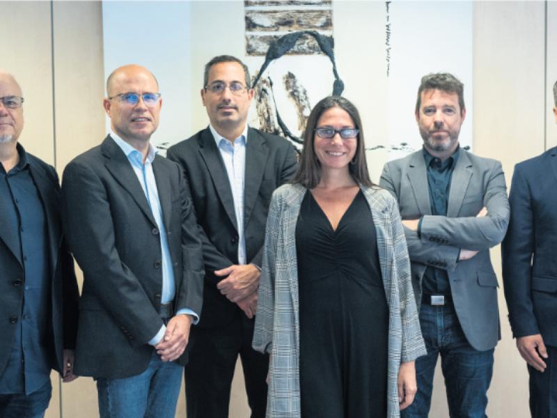 Open Innovation For A Smart City With 5g Technology