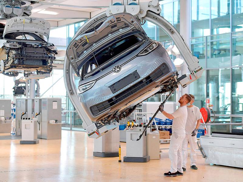 Vw Joins Ev Price Battle With Tesla