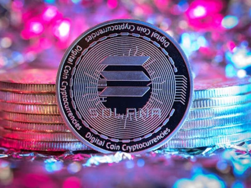 Sol & Vet Token Still Fights, Ai Predicts Bullish Comeback