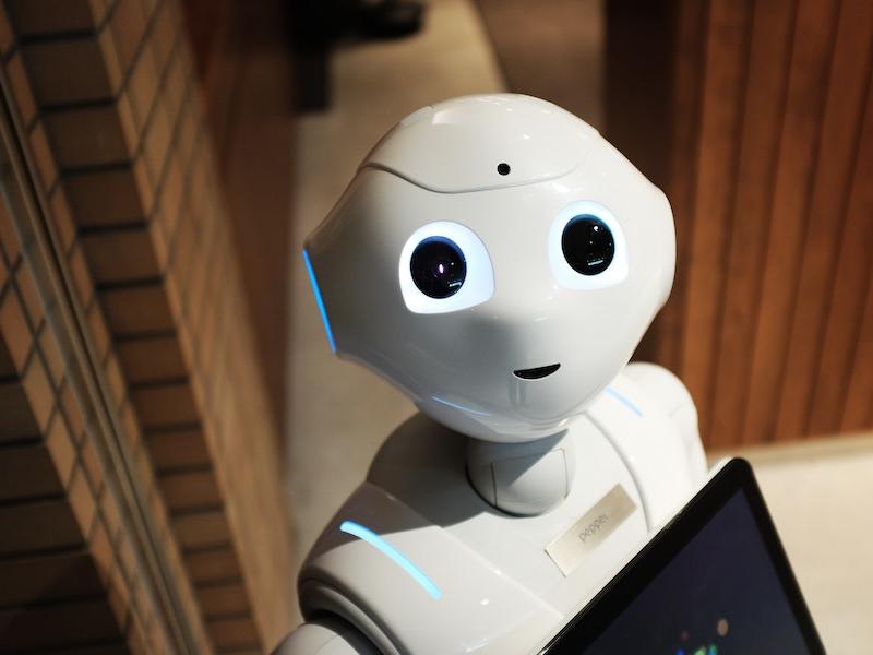 Machine Learning Algorithms For Product Recommendation: Enhancing Cross-selling And Upselling