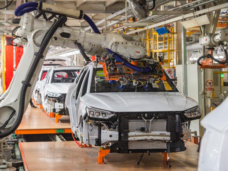 Industrial Advances Lead To A Rapid Increase In High-tech Employment Opportunities
