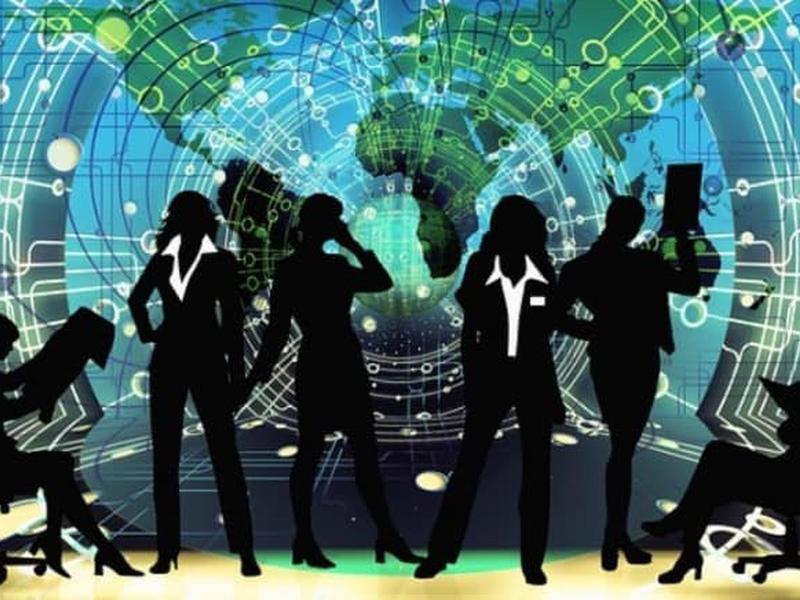 Revolutionising Customer Engagement: Innovations In Bfsi & Fintech