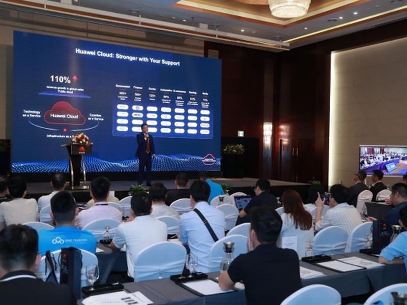 Huawei Hosts Cloud Summit Vietnam 2024