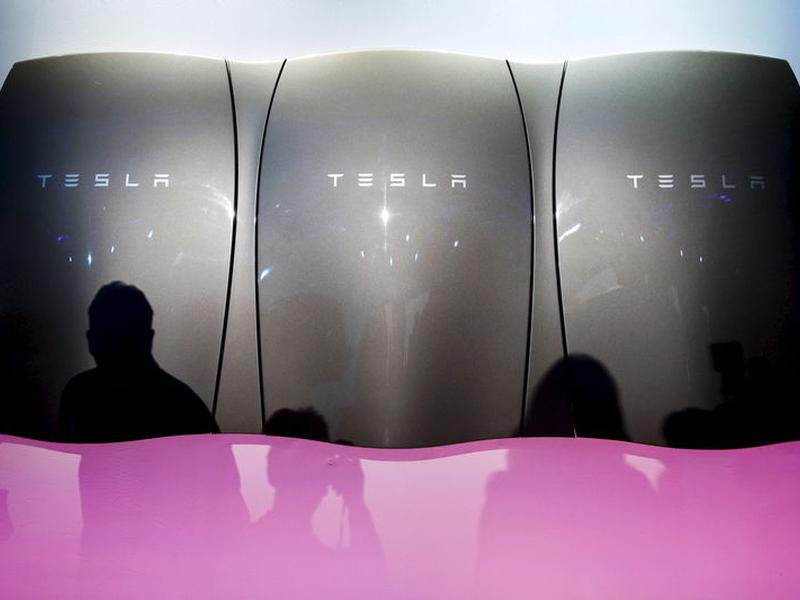 Tesla Lags Behind Mag 7 — Will Master Plan 4 Spark A Comeback? By Benzinga