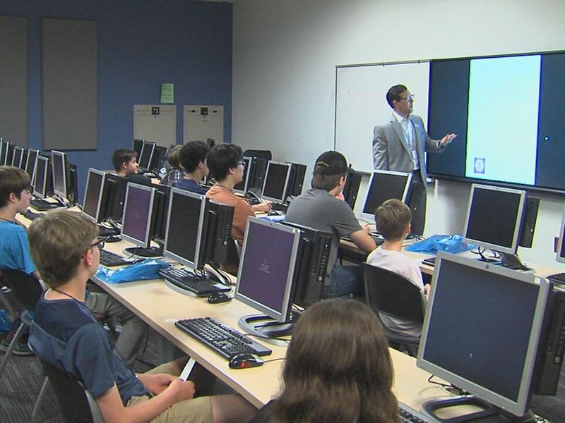 Mga Hosts Breakout Sessions For Student Robotics Bootcamp