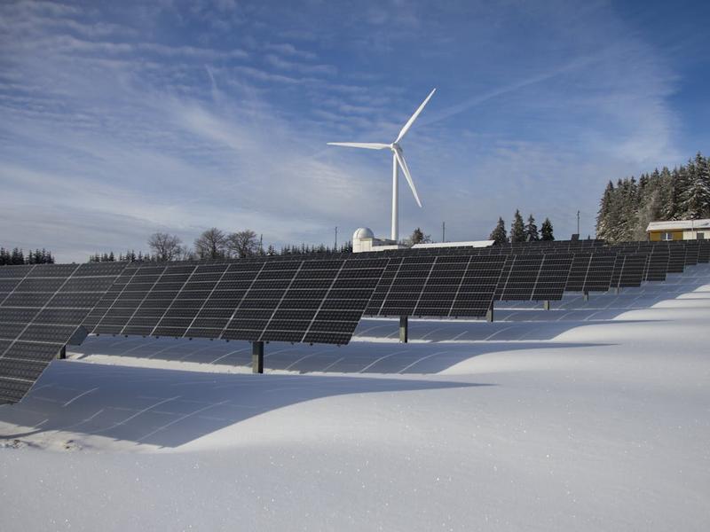 Iot Innovations Powering The Growth Of Renewable Energy Solutions