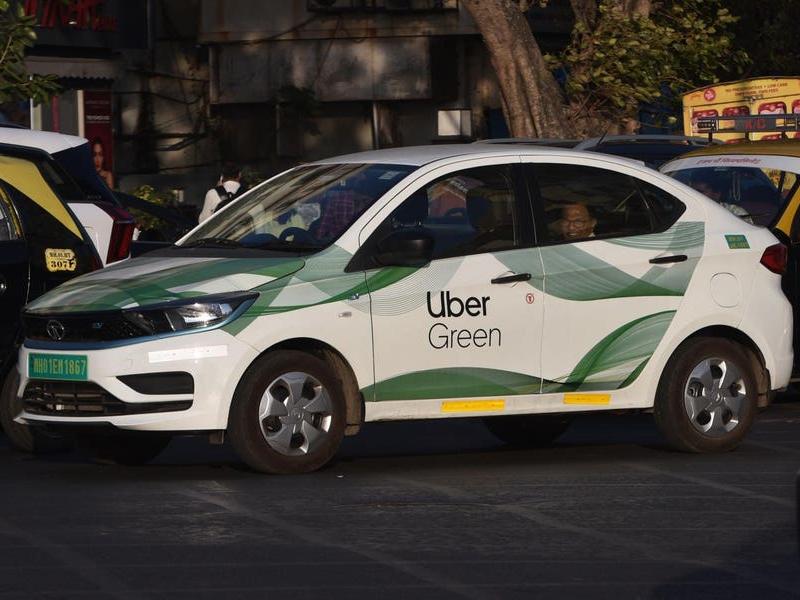 Could Tesla Run A ‘robotaxi’ With Human Operators Inside?